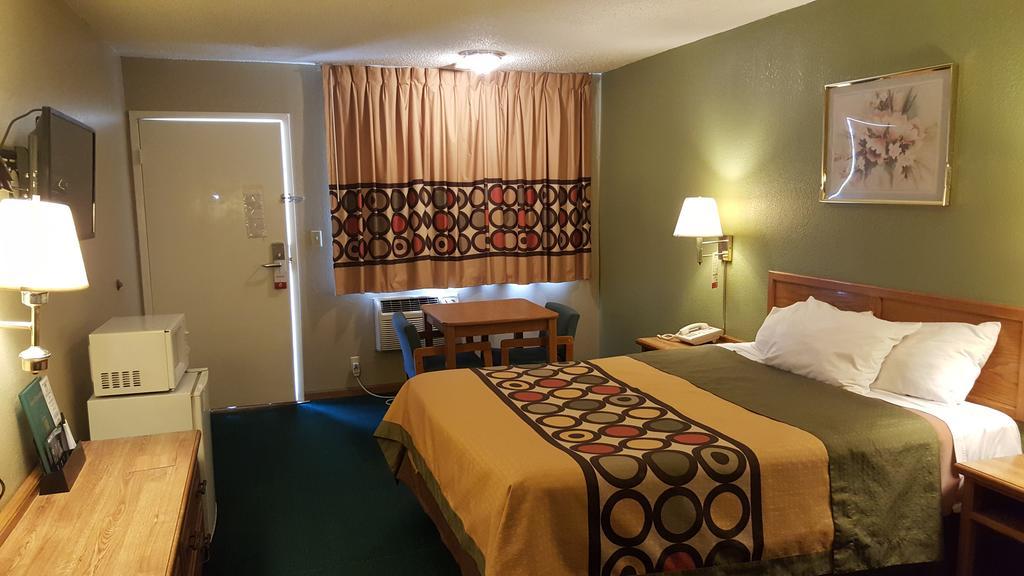 Butler Budgetel Inn & Suites מראה חיצוני תמונה