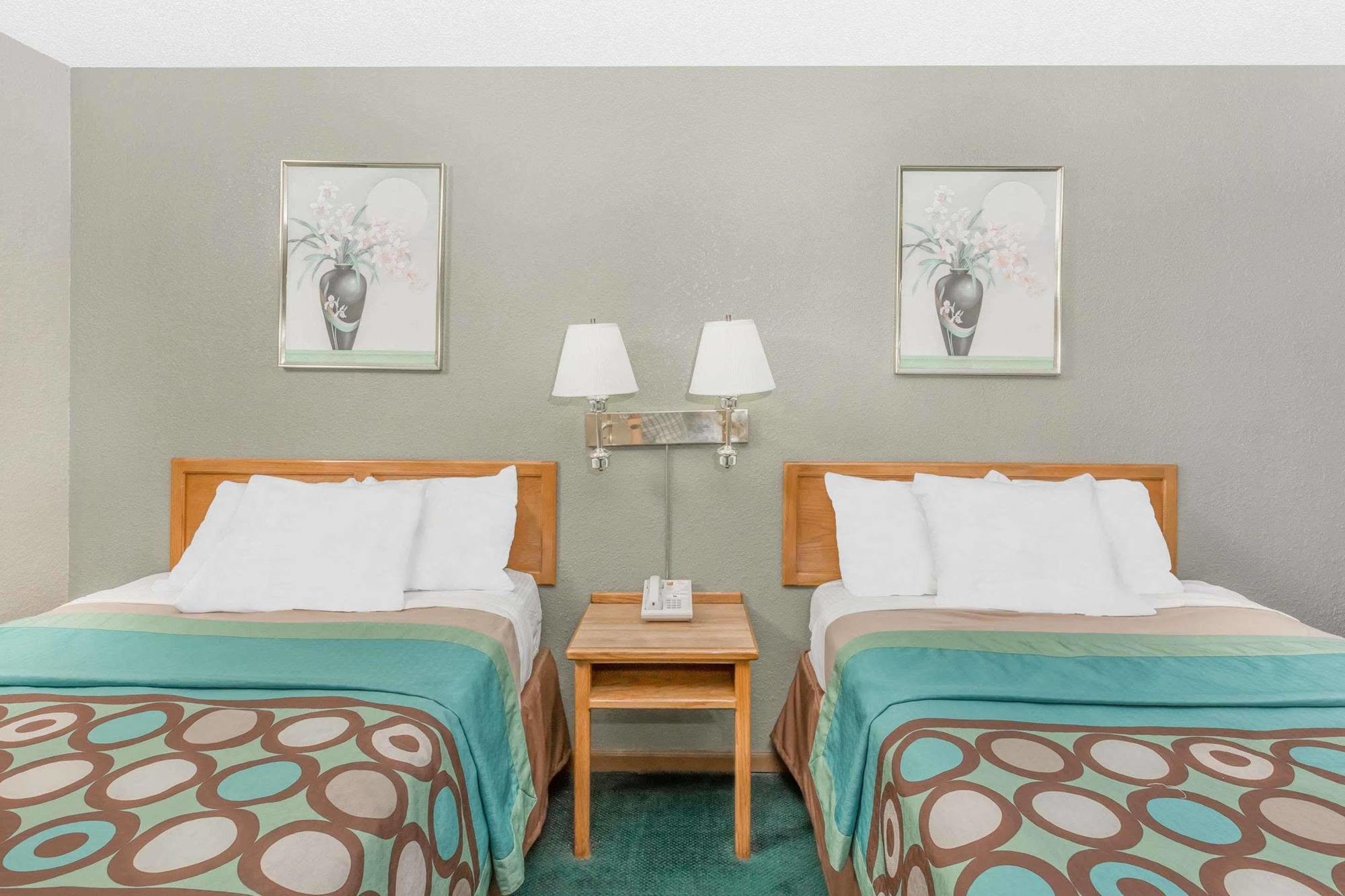 Butler Budgetel Inn & Suites מראה חיצוני תמונה
